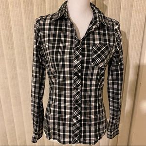 A Fine Mess Black & White Plaid Button Up Long-Sleeve Shirt